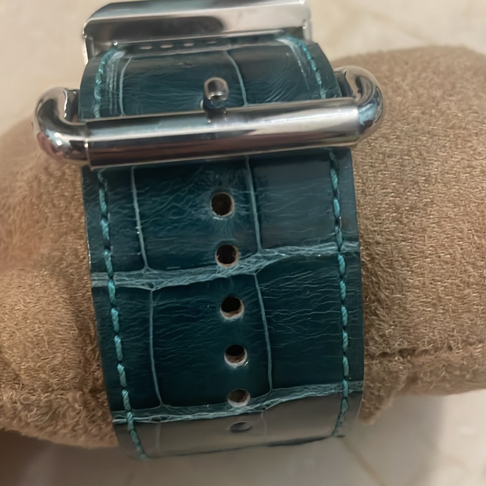 Michael Kors teal patent alligator watch EUC - Picture 3 of 3